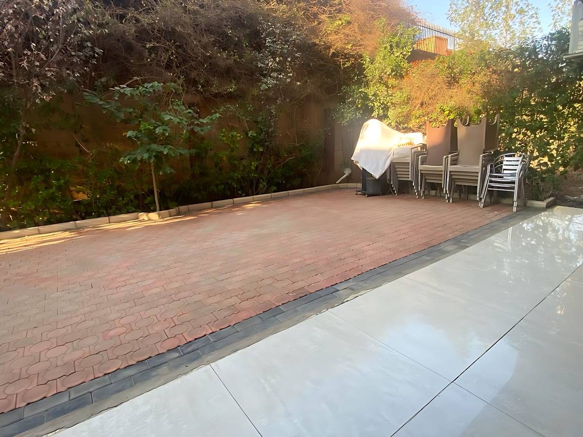توين هاوس للبيع في كومباوند جرين 3