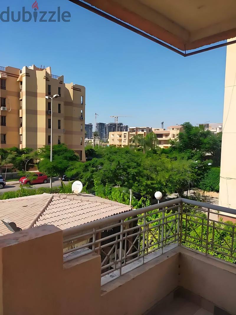 شقة للبيع كمبوند اوبرا سيتي - الشيخ زايد موقع مميز جدا