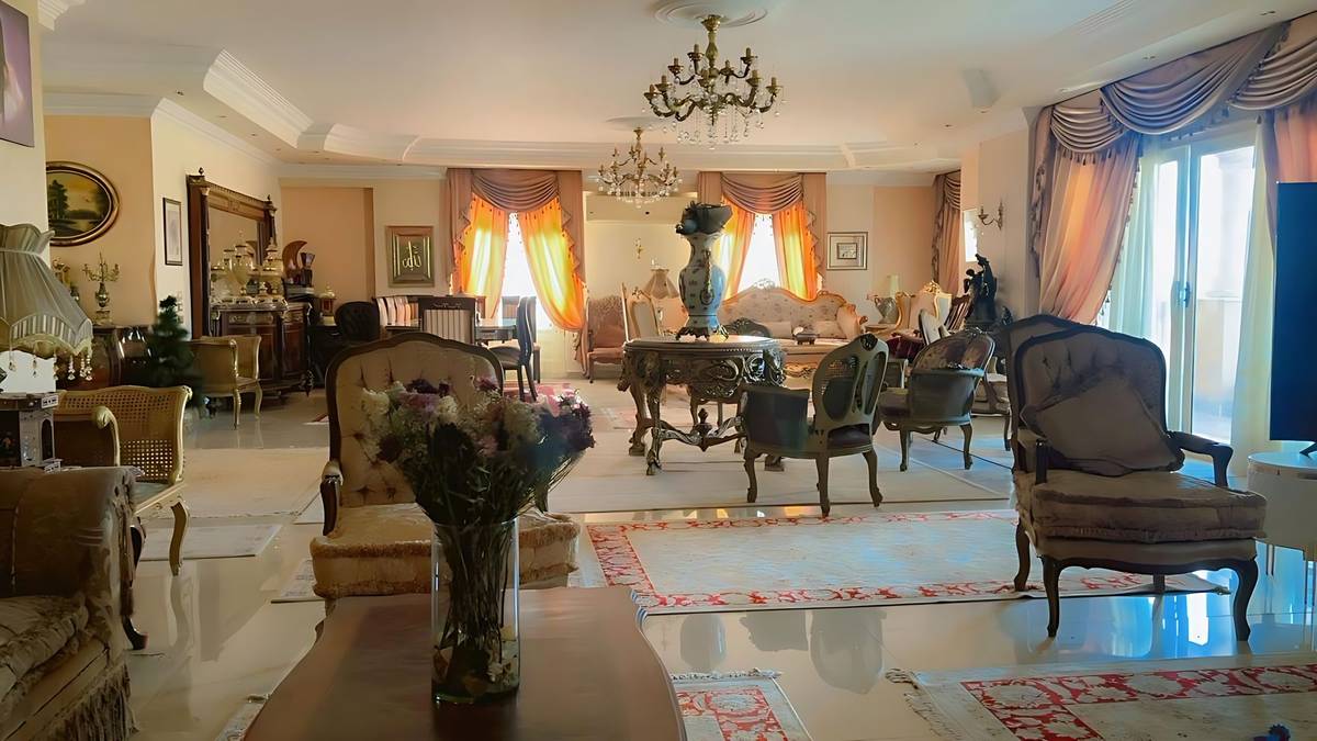 دور كامل للبيع في فيلا خاصة – غرب سوميد(المجاورة الثامنة) – 6 أكتوبر