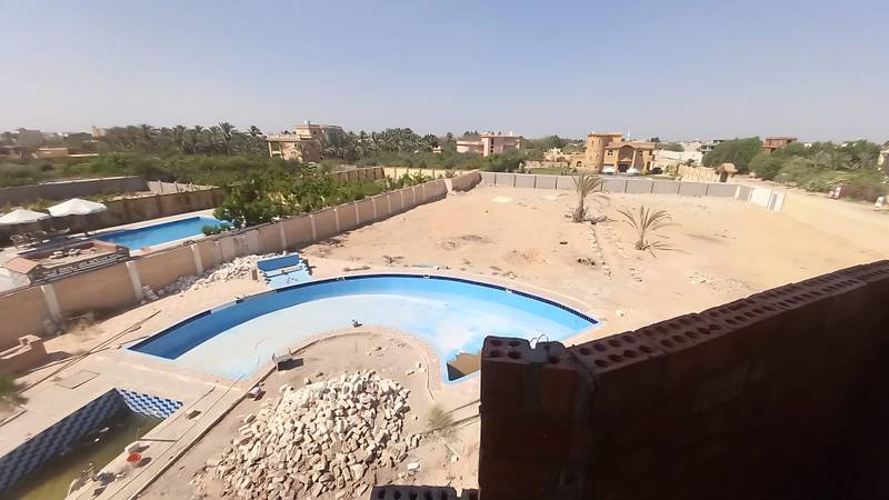 فيلا 2000 متر للبيع في الريف الاوروبي خالصة التقنين و مسجلة شهر عقاري 