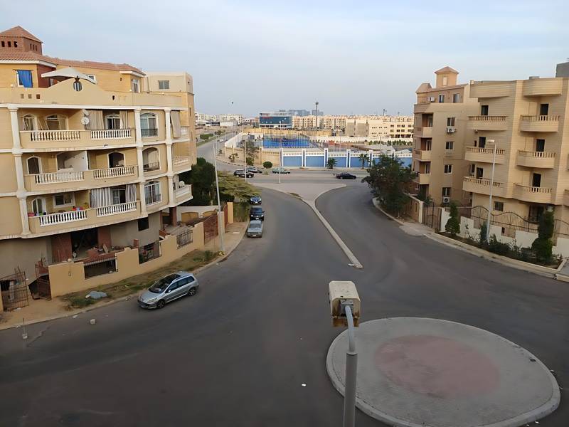 شقة للبيع في الحي العاشر الشيخ زايد 410 متر
