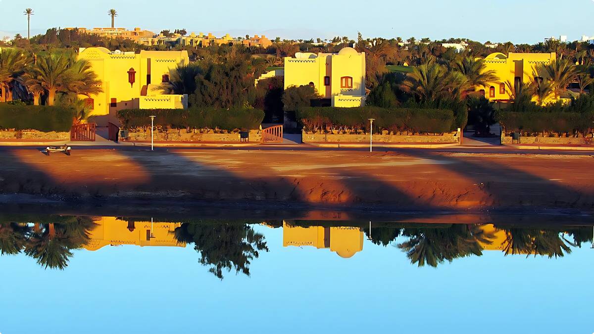 شالية للبيع في غرب الجونة الترا سوبر لوكس بلفرش