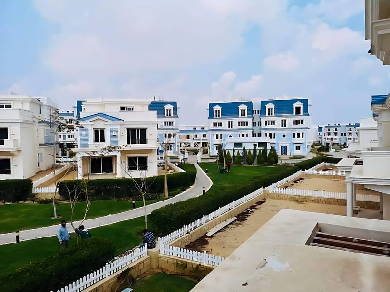 آي فيلا (B) – روف ميدل | Mountain View October Park 📍 موقع مميز جدًا إطلالة مفتوحة