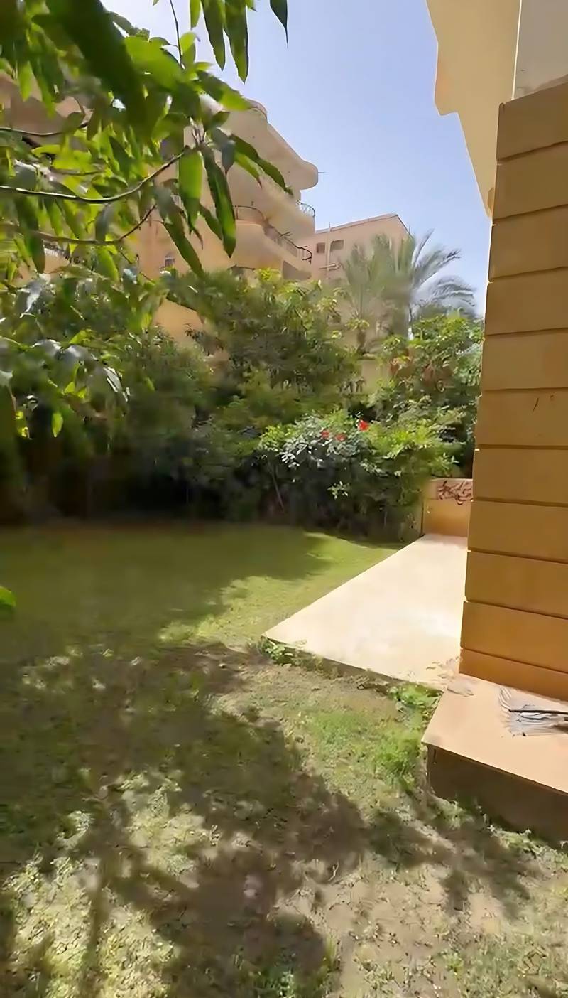 بيزمنت للبيع في السياحية الرابعة تشطيب سوبر لوكس 