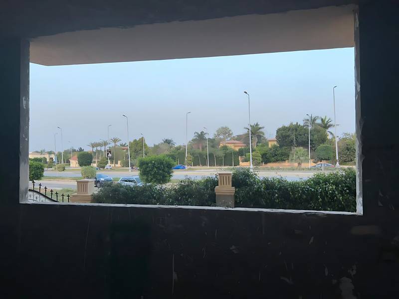 دوبلكس للبيع في الحي السابع الشيخ زايد نصف تشطيب