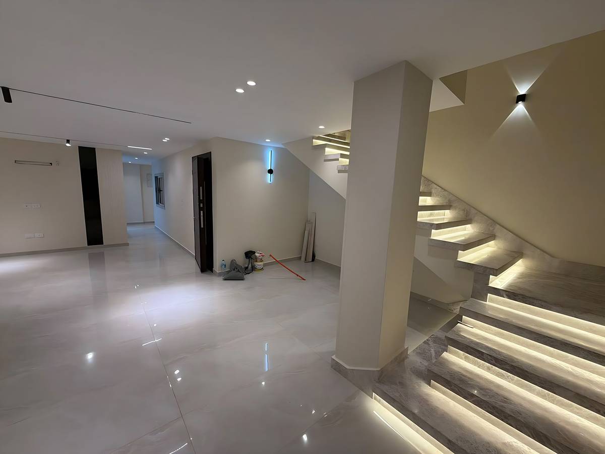 Luxury Penthouse for Sale in Sheikh Zayed