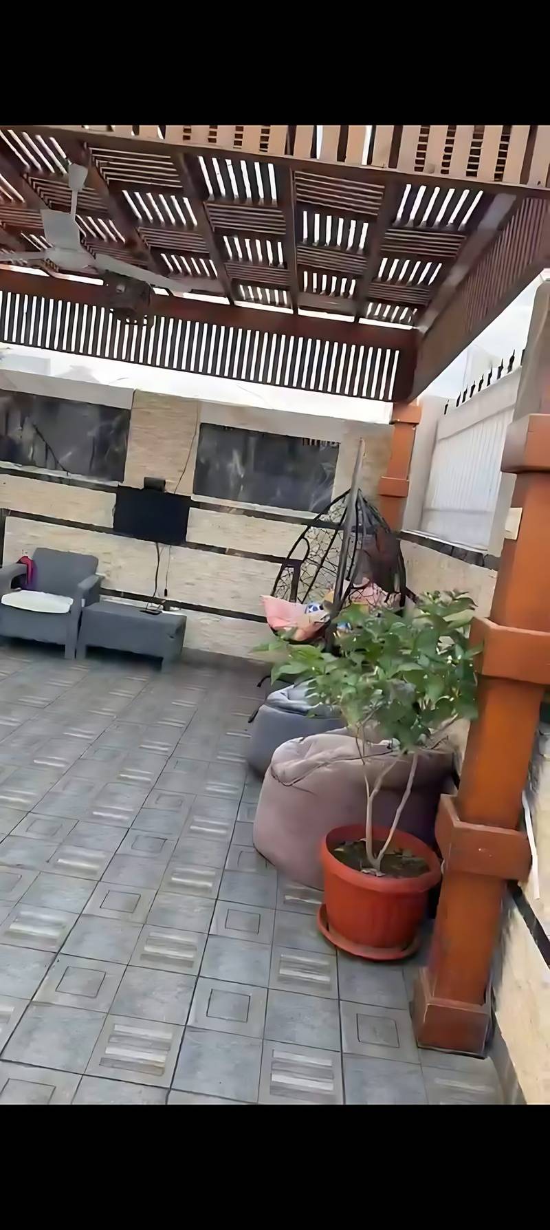 شقة للبيع في الحي ال 9 دور ارضي مرتفع بجاردن 
