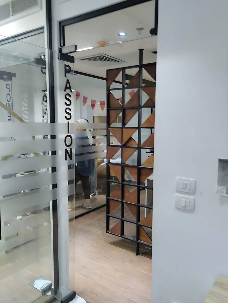 مكتب إداري للإيجار في Park St- الشيخ زايد