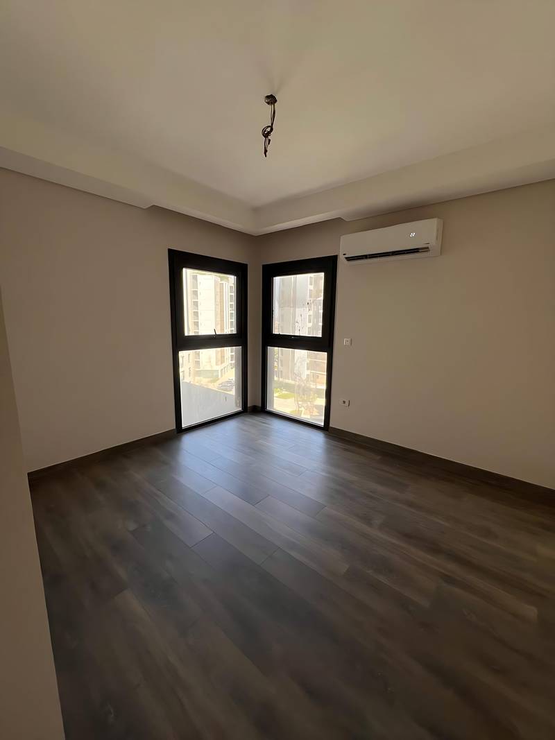 Luxury Apartment for Rent in ZED West – The Towers