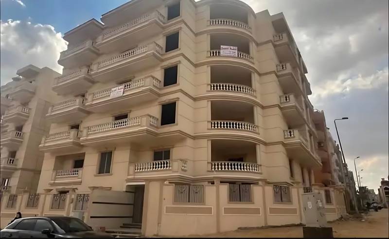 شقة فاخرة للبيع في التوسعات الشمالية (حي 300)