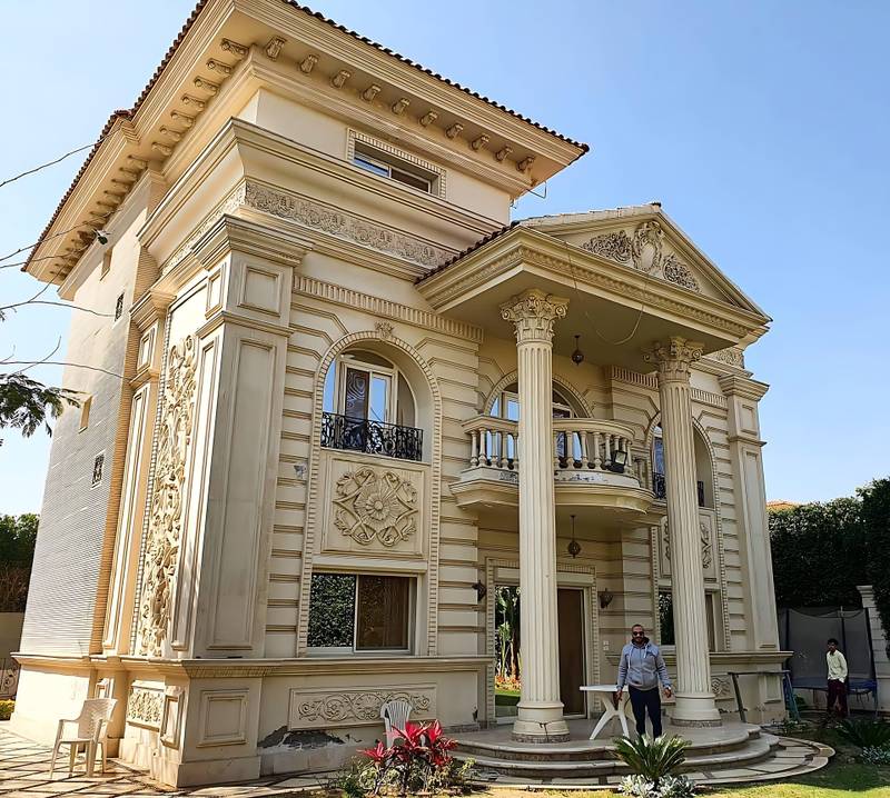 فيلا Standalone للبيع بموقع استراتيجي في كمبوند رويال سيتي (Royal City) - الشيخ زايد